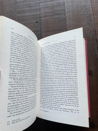 The Evolution of the Victoria Cross HB M J Crook - Imagen 5 de 7