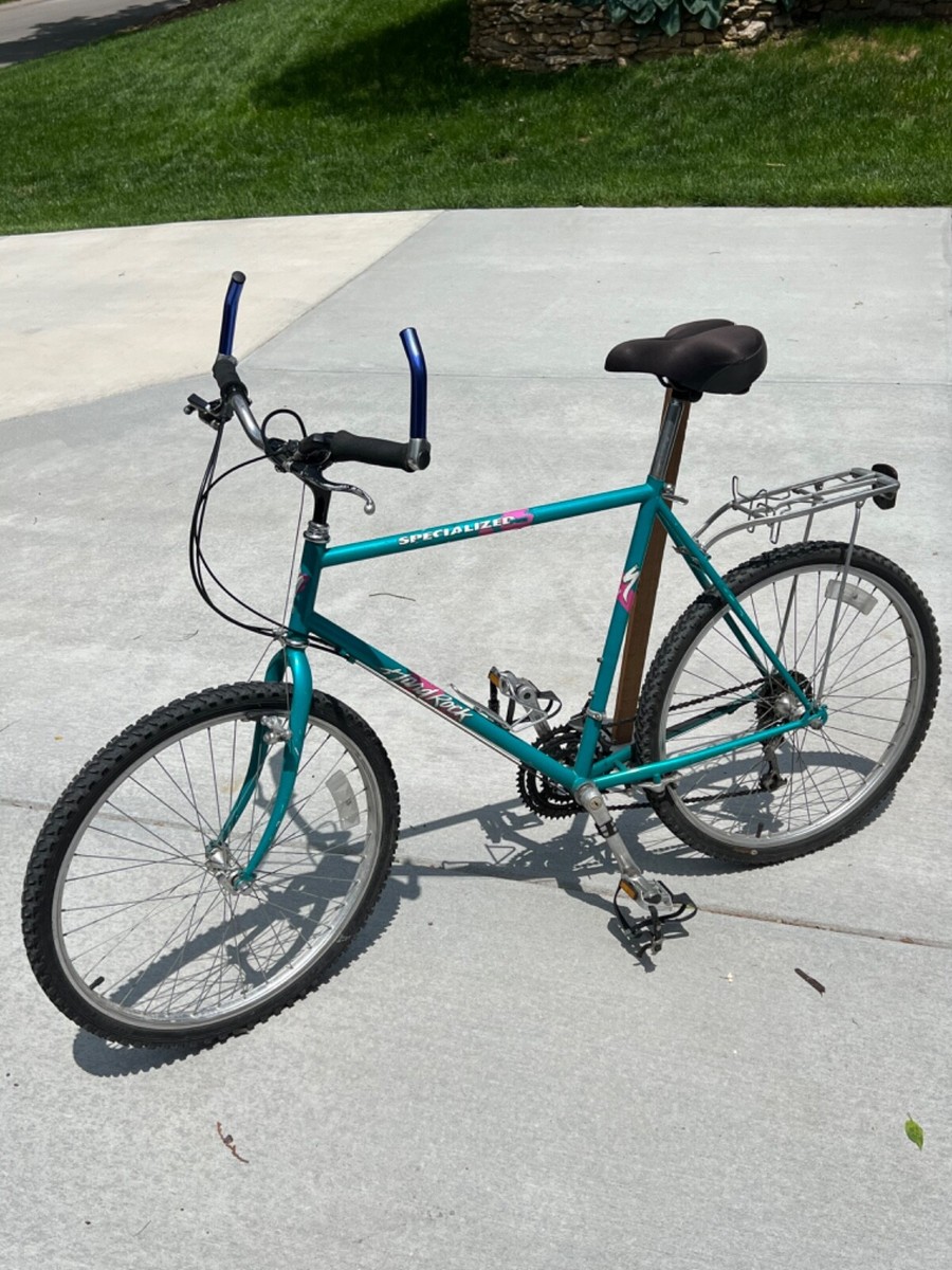 SPECIALIZED HARD ROCK MOUNTAIN BIKE VERYGOOD CONDITION. BOUGHT NEW