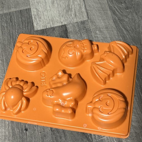 Jell-O Jigglers Halloween & Christmas Large Moldset Snowman, Ghost Holidays W3 - Picture 3 of 3