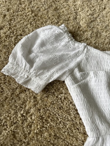 NWT, Hollister White Eyelet romper women's size XS - Picture 2 of 4