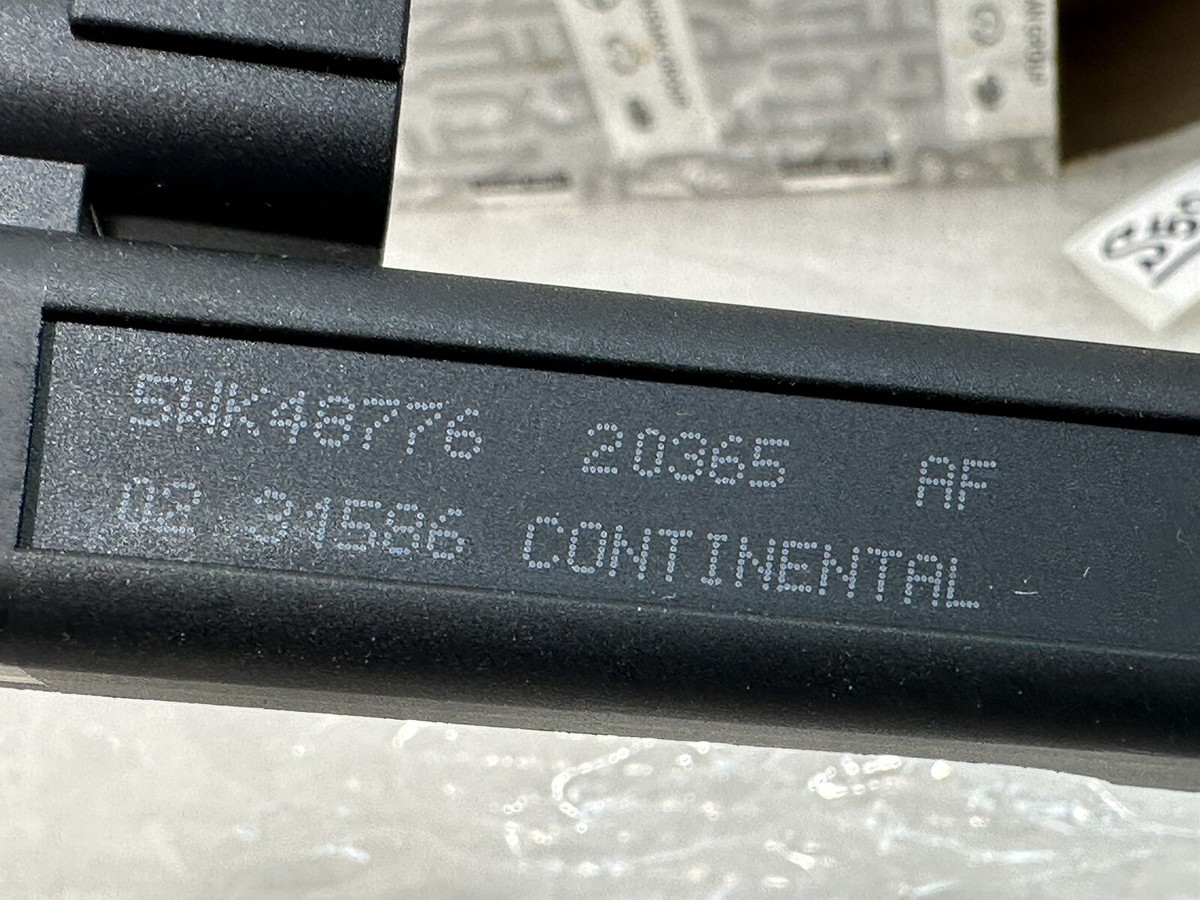 Infiniti 285E4JK60A Genuine OEM Factory Original Antenna for Infiniti 285E4JK60A Genuine OEM Factory Original Antenna for