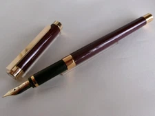 Montblanc Noblesse Fountain Pen Purple (Dark Red) GT 18K Nib