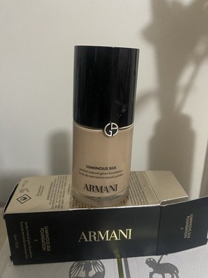 Armani Luminous Silk Liquid Foundation, Luminous Silk Product Line Model