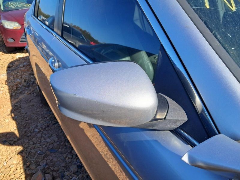 2008-2012 Honda Accord Sedan Right Passenger Power Side View Door Mirror Silver