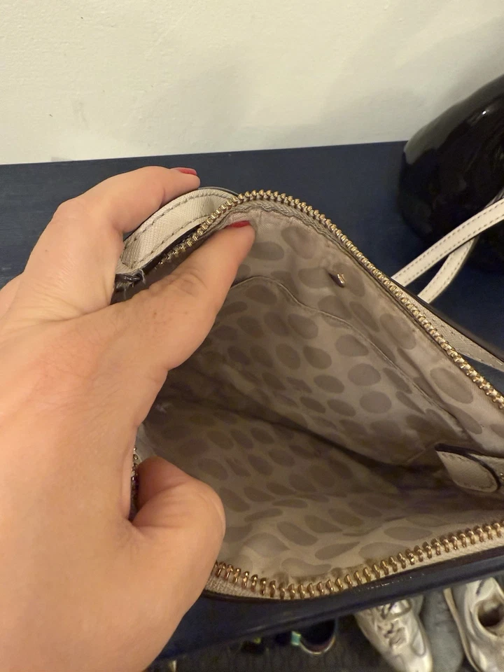 Сумка через плечо Kate Spade New York кожаная серо-коричневая Cobble Hill Tenley небольшая сумочка - Изображение 3 из 4