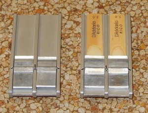 ROY J. MAIER Bb CLARINET REEDGARD - VINTAGE ALUMINUM REED PROTECTOR CASE - LaVoz