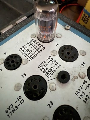 RCA 12DW7 NC Grey Ribbed Plate Halo Getter Tested on B&K 707