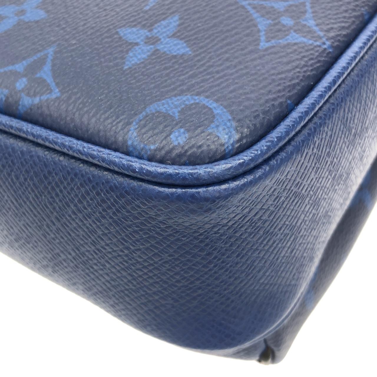 Authentic Louis Vuitton Taiga Lama Outdoor Messenger PM Shoulder Bag M30242 ... image 3