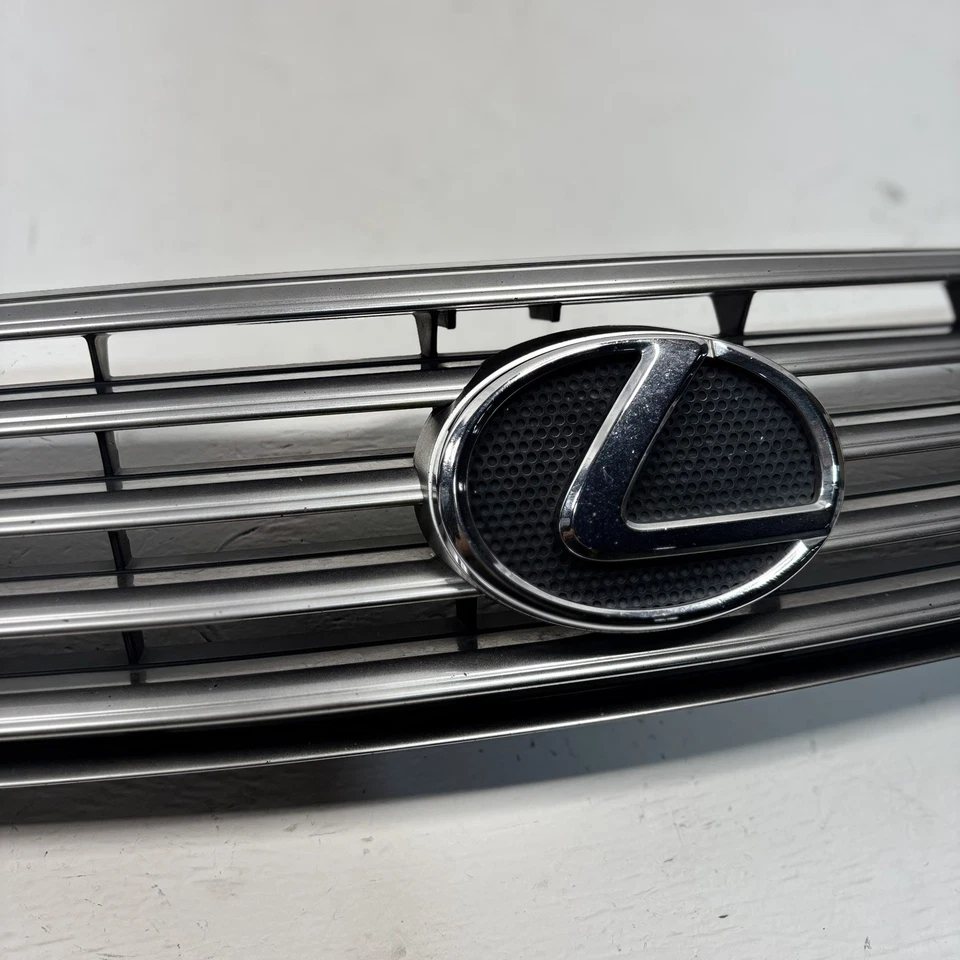 02-05 Lexus SC430 Front Upper Grill Grille Silver OEM 53111-24040 - Image 3 of 4