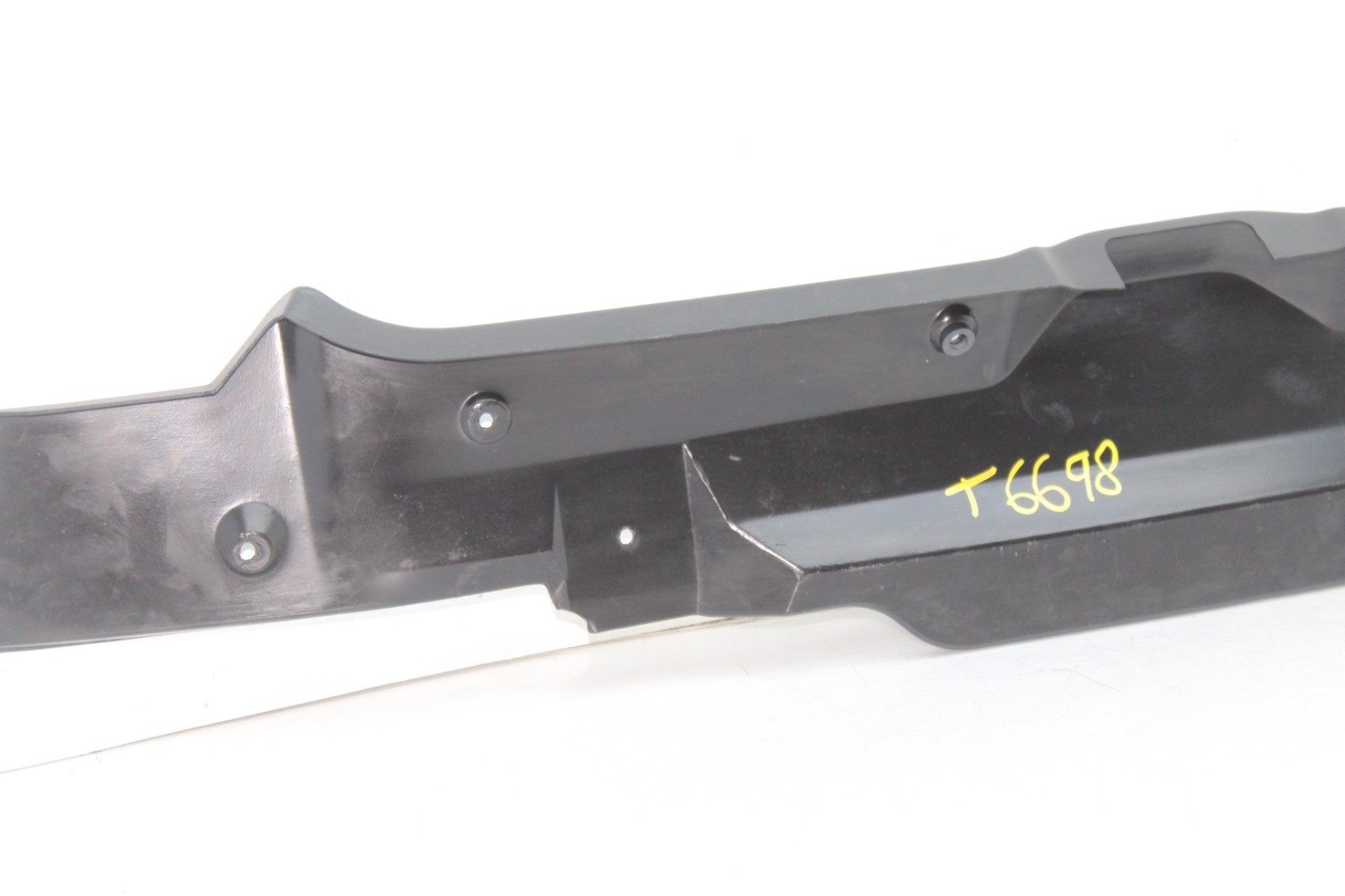 02-07 MASERATI M138 COUPE 4200 SPYDER REAR TRUNK SILL LOCK COVER PANEL T6698