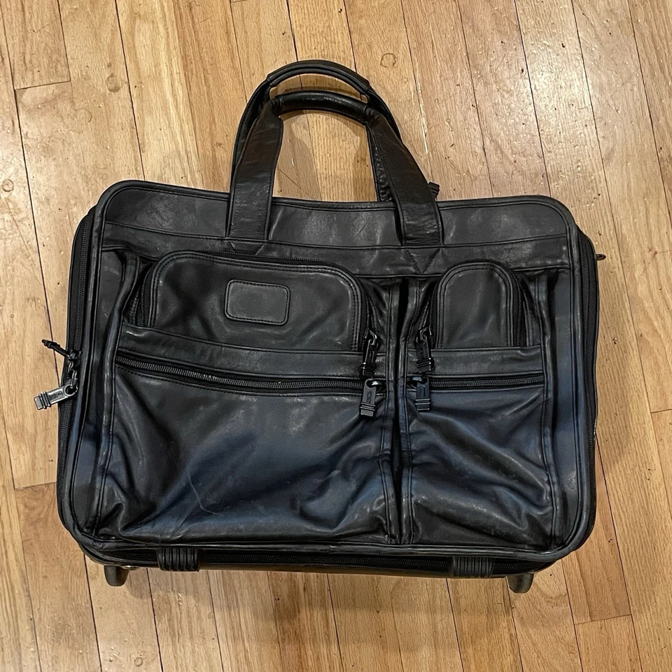 Maletín expandible vintage para computadora portátil TUMI Alpha Rollaway Deluxe modelo 9206D3 Foto 2 de 4