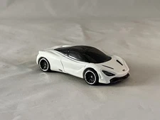 Hot Wheels McLaren 720S 2018 Factory Fresh White J5s