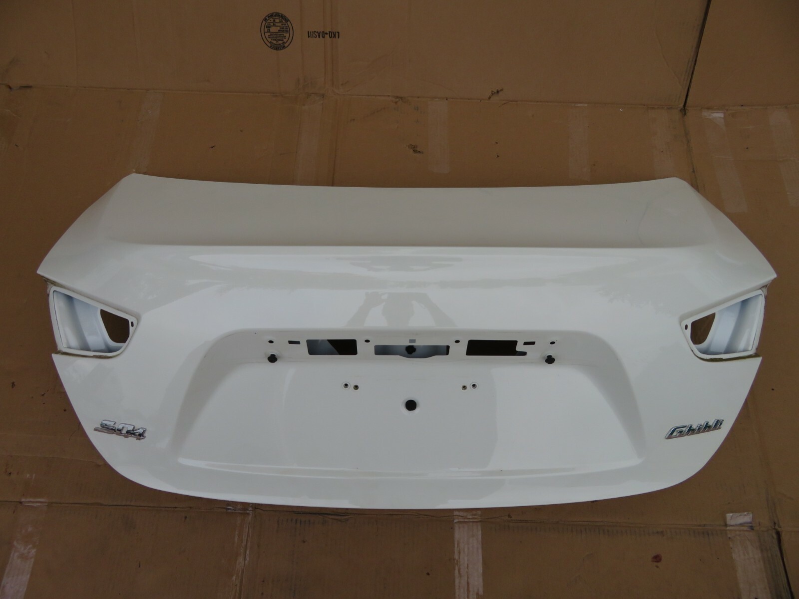 2014-2019 MASERATI GHIBLI SQ4 REAR TAILGATE TRUNK LID SHELL PANEL WHITE OEM
