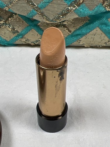 Revlon Love Pat Extra Moist Creamy Ivory Powder & Bare Beige Moon Drop Lipstick - Picture 8 of 12