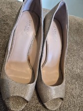 Carvela Kurt Geiger, Gold sparkly stilleto peep toe shoes. Uk 7