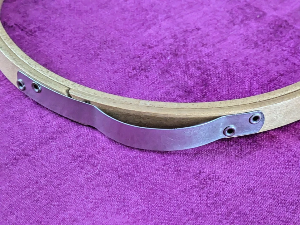 Vintage PRINCESS 6 Inch Round Bow Spring Hard Wood Embroidery Hoop EXCELLENT! - Image 2 of 4