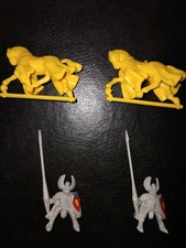 Battlemasters Vintage Mb Games Knight Commanders X 2 Minatures Games Workshop