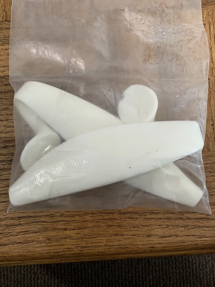 Paquete de 3 señuelos Got-Cha Shad Body blancos (falta 1) Foto 4 de 4