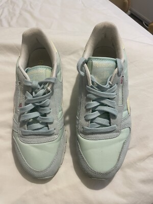 Reebok Classic Pale Green Ladies Trainer Size UK3 UK