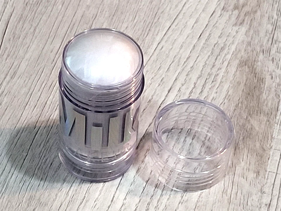 Barra iluminadora holográfica de maquillaje MILK ~, Supernova ~ tamaño completo, nueva en caja (XZ1) Foto 2 de 2