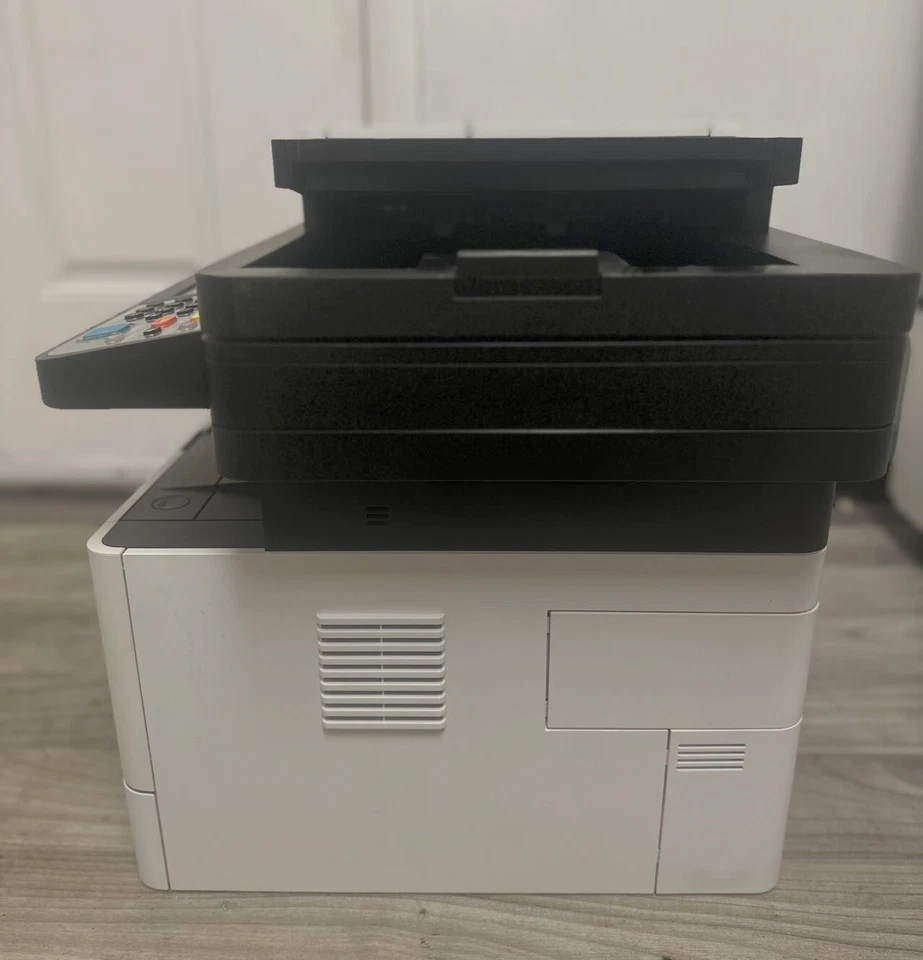 Impresora láser monocromática todo en uno Kyocera ECOSYS M2640idw 42 ppm con tóner Foto 2 de 4