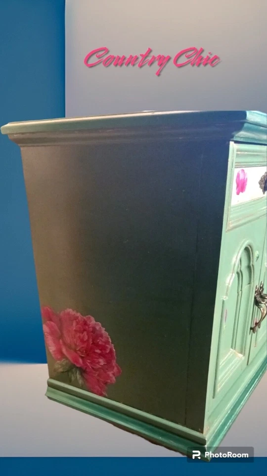 Vintage Oak Accent Table - Image 2 of 4