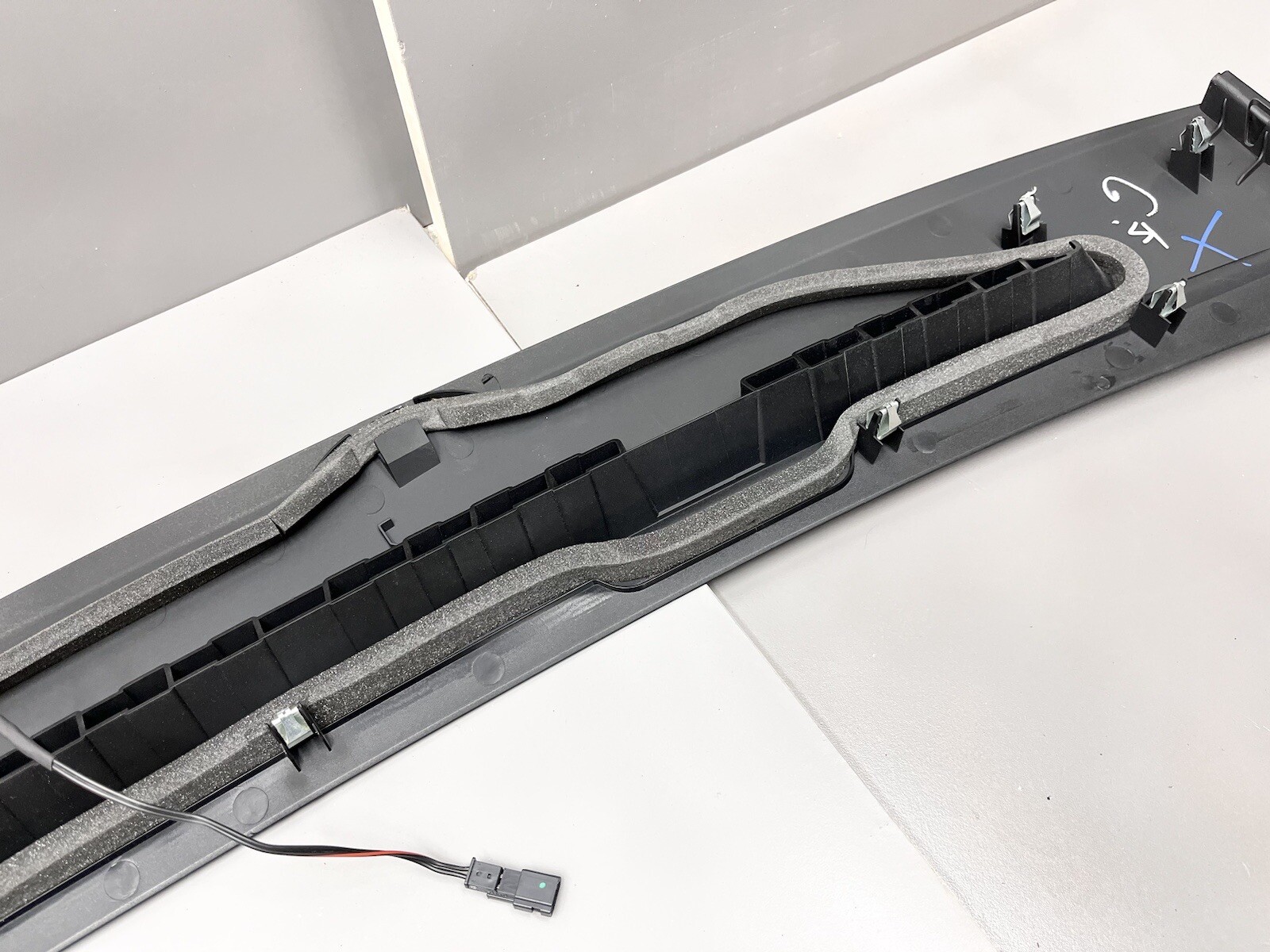 ⭐️2017-2020 MASERATI LEVANTE DASH DASHBOARD DEFROST GRILLE COVER TRIM PANEL OEM