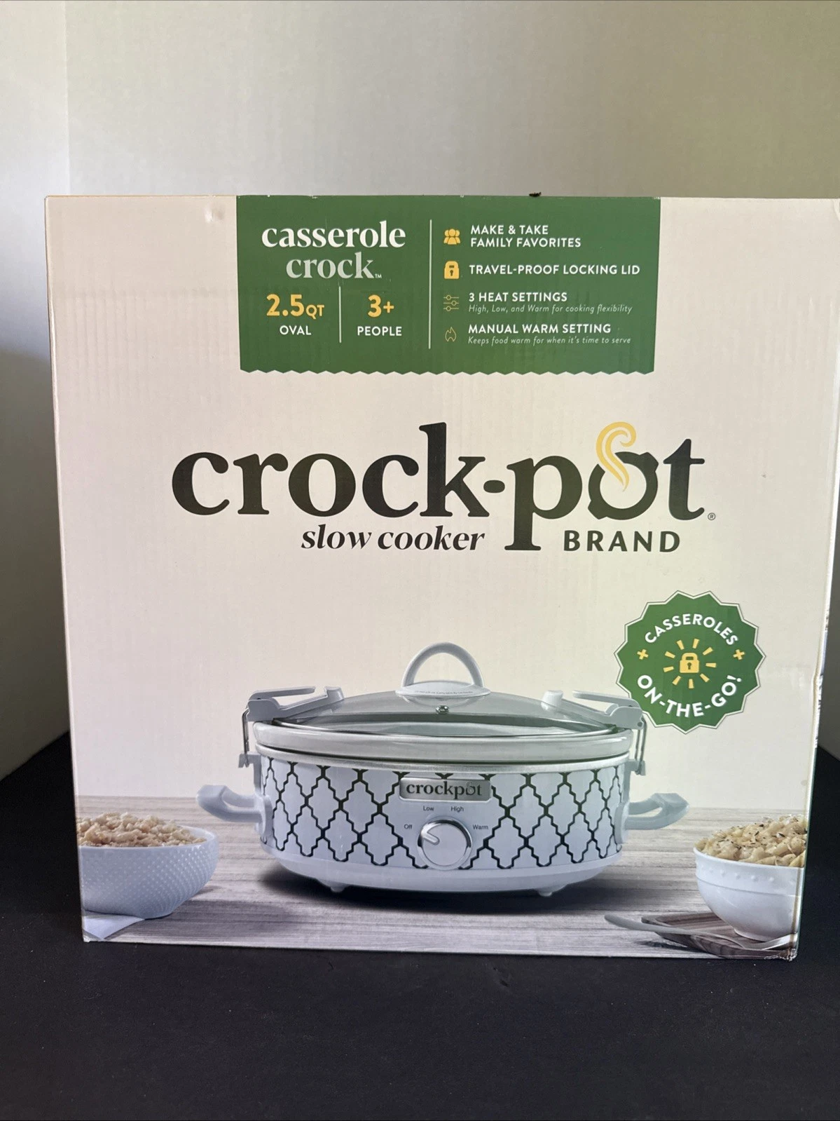 Crock-Pot Shallow 2.5 Quart Casserole Slow Cooker in White/Blue Travel NIB