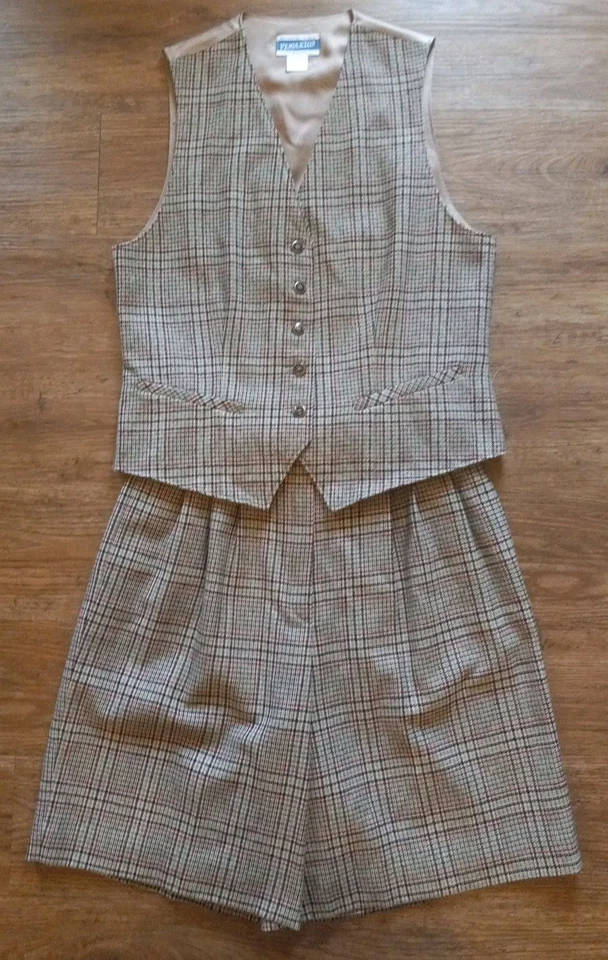 Vintage Pendleton Classic Wool Skort & Vest Set Beige Red Black Plaid Medium - Image 2 of 4