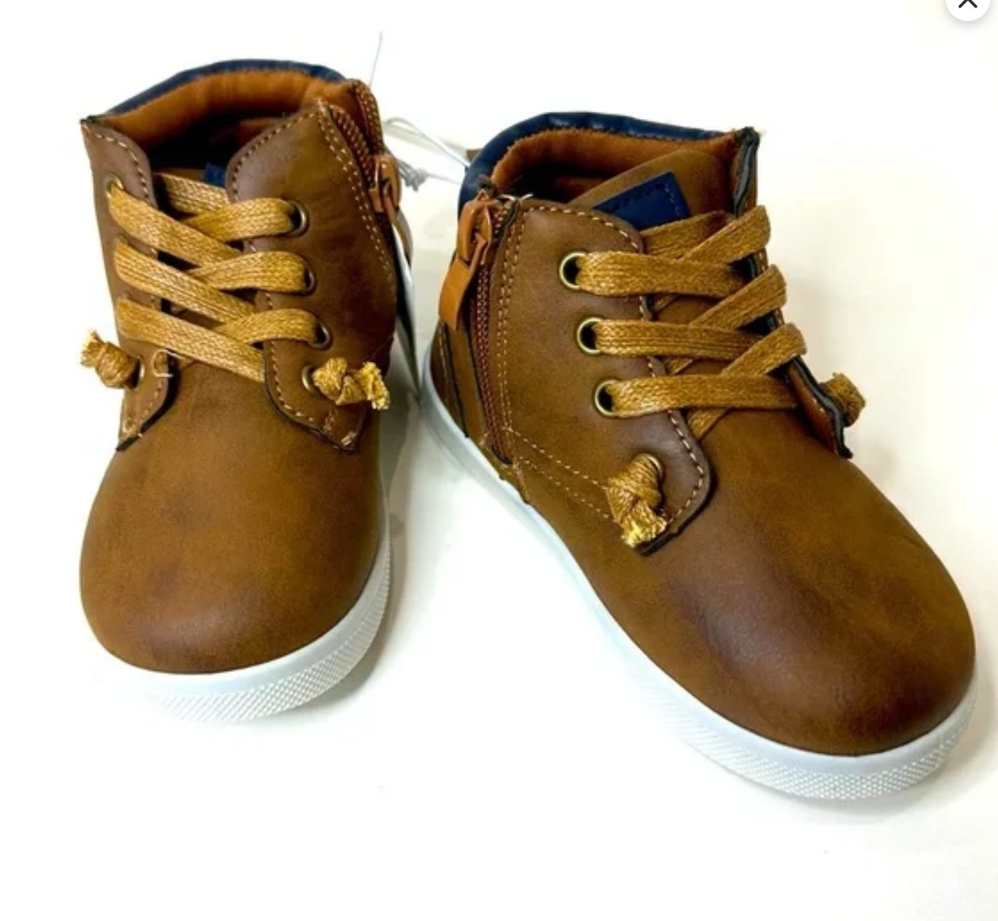 - Boots Ntw (various Sizes)