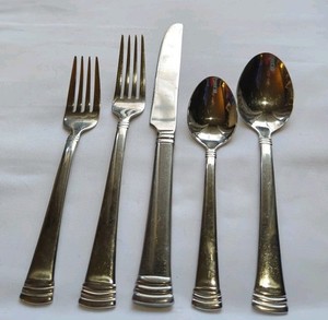 Reed & Barton LONGWOOD II Stainless - Service for 4 (20 Pc Set) - 18/10 RARE