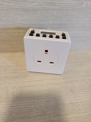 STECKER DIGITAL LCD ZEIT TIMER SCHALTER 24 STUNDEN 7 TAGE NETZ 13A