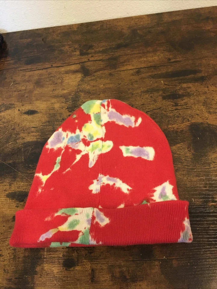 🔥 Supreme Splatter Dyed Red Beanie – SS20 Release – Pre-Owned 🔥 - Image 2 of 4