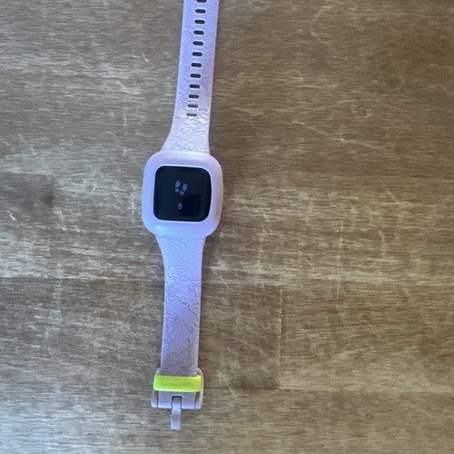 Garmin vivofit jr. 3 Fitness Tracker (Lilac Floral) - Picture 1 of 5