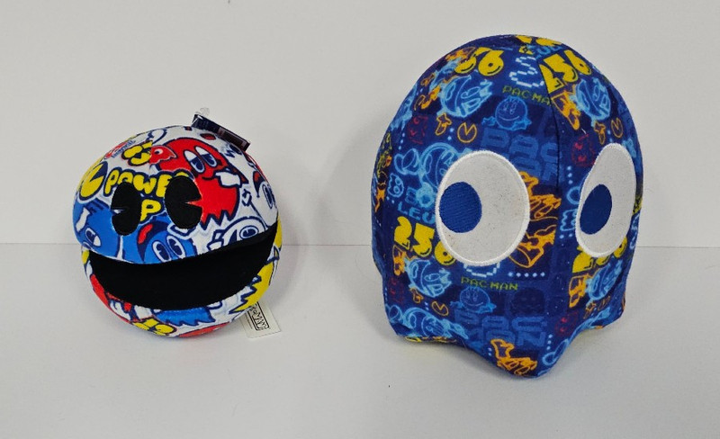 Lot of 2 plushes Pac Man and Ghost Sticker Bomb good condition Toy Factory