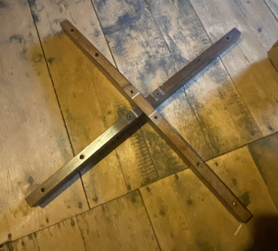 Mesa de comedor Campbell en acabado canela vintage de muebles finos Coaster Foto 4 de 4