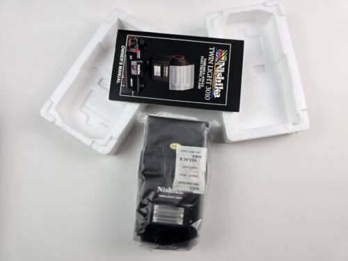 Nuova scatola aperta Nishika N8000 3D 35 mm fotocamera pellicola con doppia luce flash come nuova pulita! - Foto 2 di 10