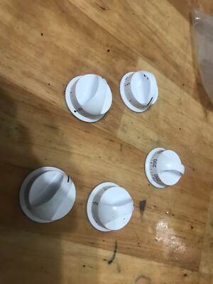BOSCH HNT1702.Schaltknebel (5St ) für  E-Herd / Backofen.Ø 4,4 cm.Weiß.Gut.
