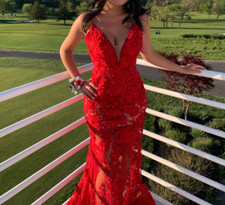 Red Lace Tarik Ediz Prom Dress Size 2