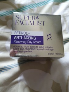 super facialist retinol day cream