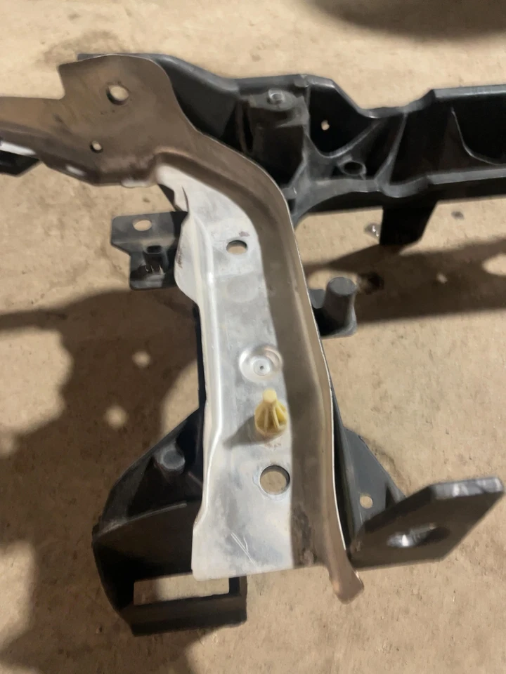 Lincoln Navigator Ford Expedition 2007-2017 núcleo de radiador soporte superior OEM Foto 3 de 4