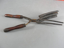 ANTIQUE HAIR STYLING   STOVE TOP CURLING IRON CRIMPER WAVE STEEL WOOD HANDLES