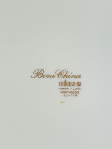 Mikasa Mount Holyoke Bone China Serving Pieces: Platter, Bowls, Gravy Boat - Picture 13 of 13