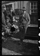 Old man at furniture auction, Hagerstown, Maryland 1940s Old Photo