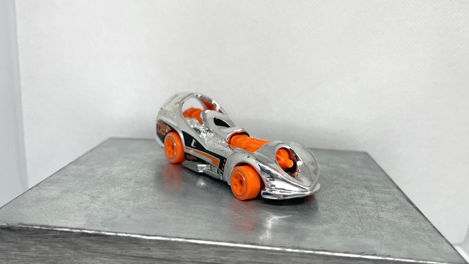 Hot Wheels Power Rocket 2018 Super Chromes 9/10 1995 base date model diecast car - Image 2 of 4