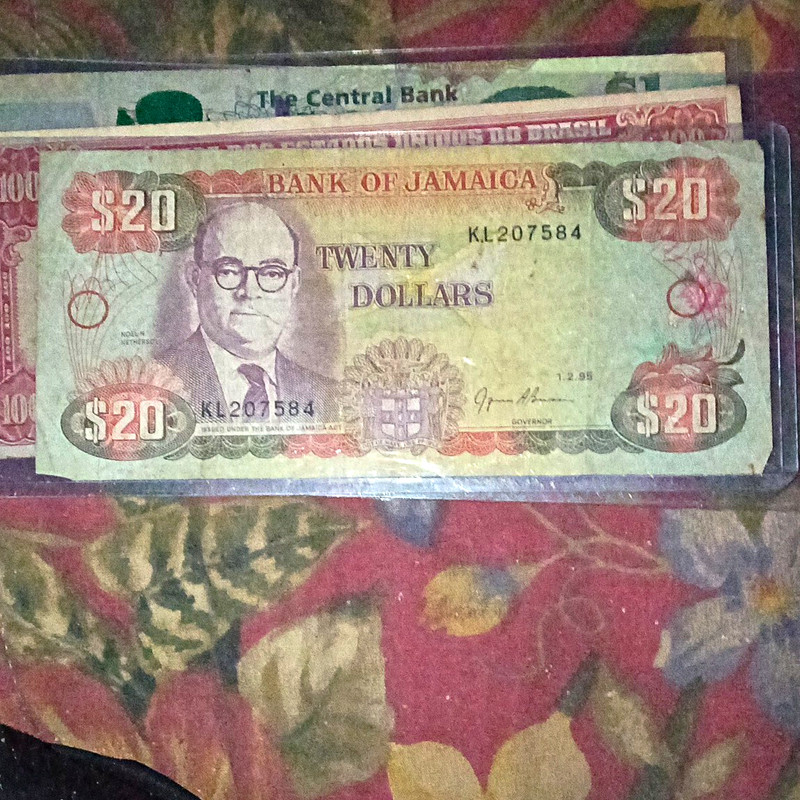 Bank of Jamaica Jamaica 1995 $20 Twenty Dollars Banknote Serial KL207584