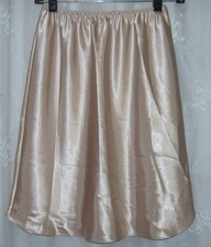 NEW SMALL VINTAGE FARR WEST GLOSSY CHAMPAGNE SATIN POLY HALF SLIP 152 21