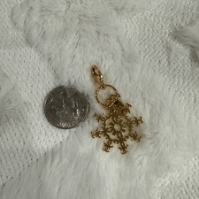 CHANEL Holiday Beauty Gift Snowflake Charm