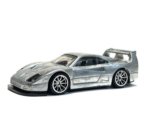 Hot Wheels New Raw 2025 F40 Ferrari Unspun W/Real Riders - Picture 3 of 10