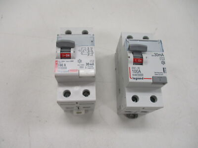 LEGRAND CIRCUIT BREAKER 25 A 30 MA 230 VAC SET OF (2) GRAY 1411508 BOAT